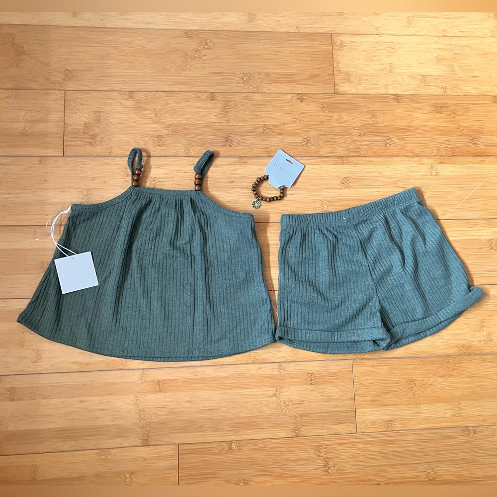 Nwt Girls Size 6 Ribbed Outfit - Tank Top & Shorts Set